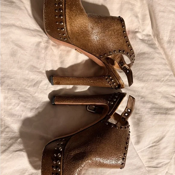 Gorgeous platform Prada studded peep toe shoes - Picture 6 of 6